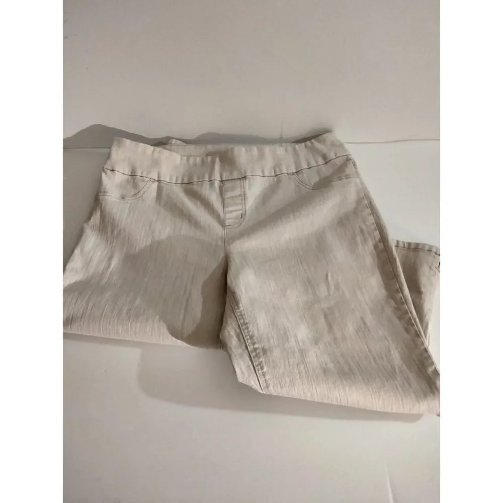 Chico's Plus Size Pull On Capris - Picture 1 of 8
